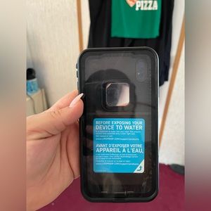 Used: lifeproof case iPhone XS Max black